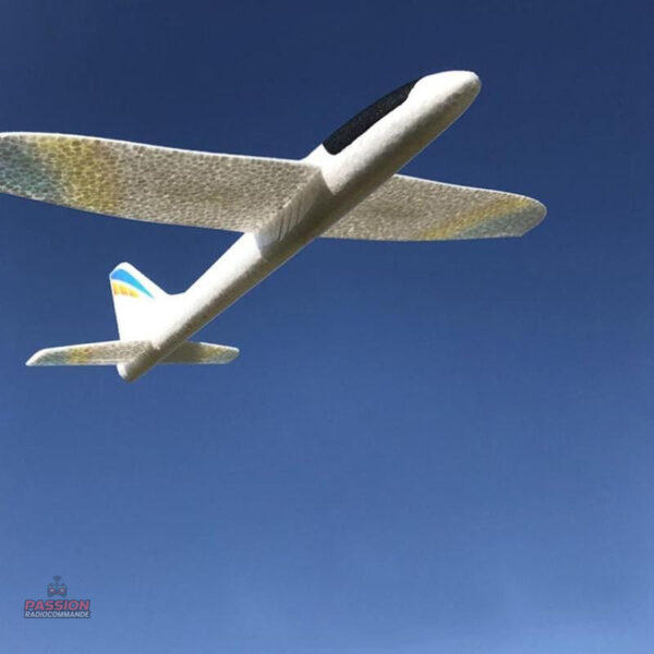Avion télécommandé adapté aux enfants de 3 ans