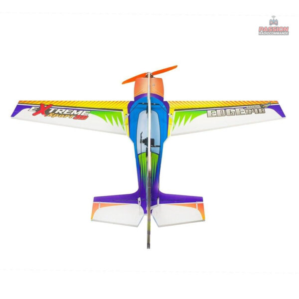 Avion télécommandé avec fonctionnalités de crash