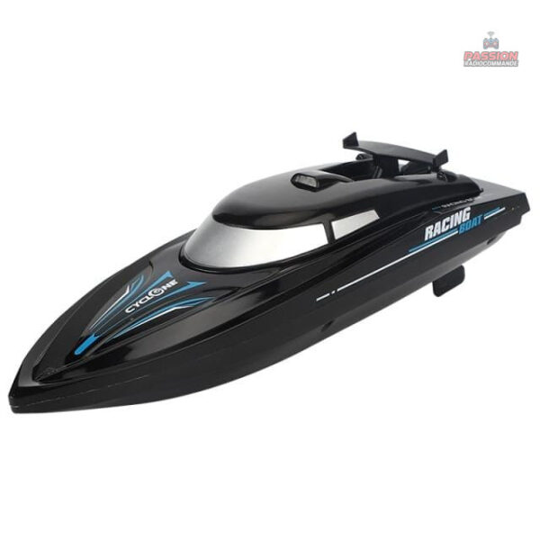 Jouet nautique télécommandé pour des heures de plaisir aquatique