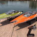 Bateau électrique coloré, divertissement aquatique pour enfants