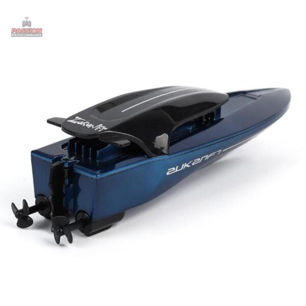 Modèle de bateau électrique télécommandé