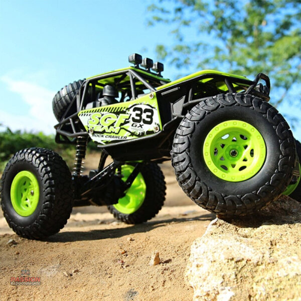 Buggy télécommandé robuste pour aventures extérieures