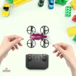 Mini drone avec télécommande pour un vol précis
