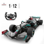 Expérience de course avec une voiture F1 télécommandée
