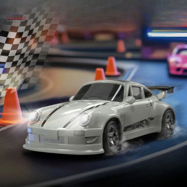 Drift rapide avec cette voiture télécommandée pour intérieur