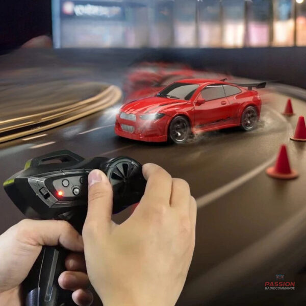 Modèle de drift rapide pour les passionnés de voitures télécommandées