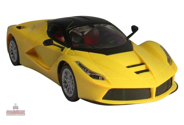 Ferrari RC avec design emblématique