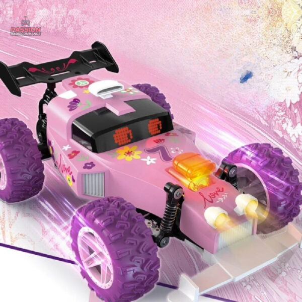 Voiture télécommandée aux couleurs vives, divertissante pour les filles