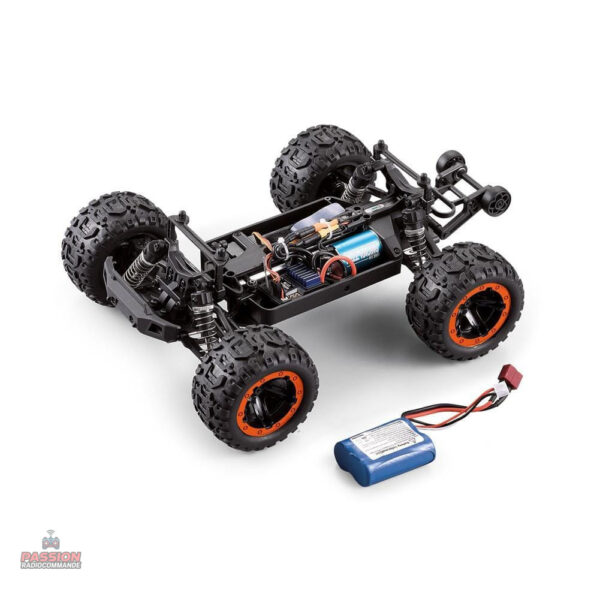 Modèle de voiture télécommandée tout terrain