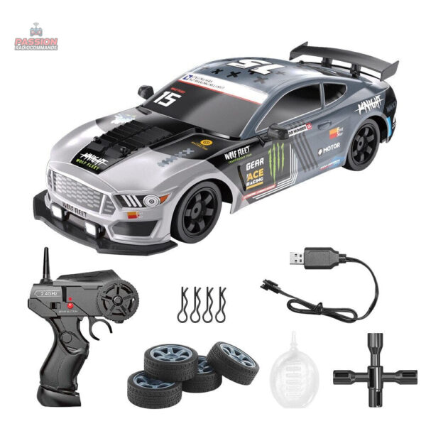 RC drift car avec châssis léger et maniabilité