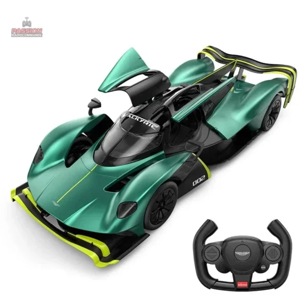 Aston Martin télécommandée, manœuvres précises et rapides