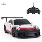 Voiture télécommandée Porsche 911 en action