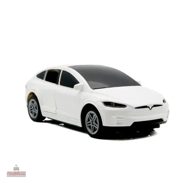 Voiture télécommandée élégante pour jeunes conductrices
