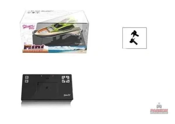 Bateau rc compact pour naviguer sur l'eau facilement